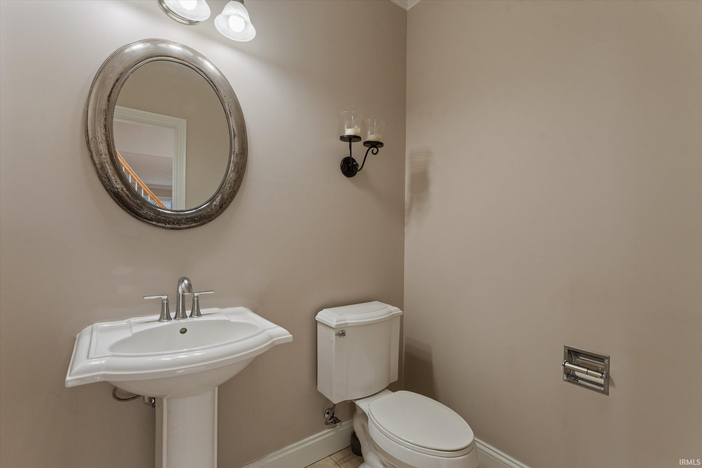 51344 Amesburry Way Granger IN 46530