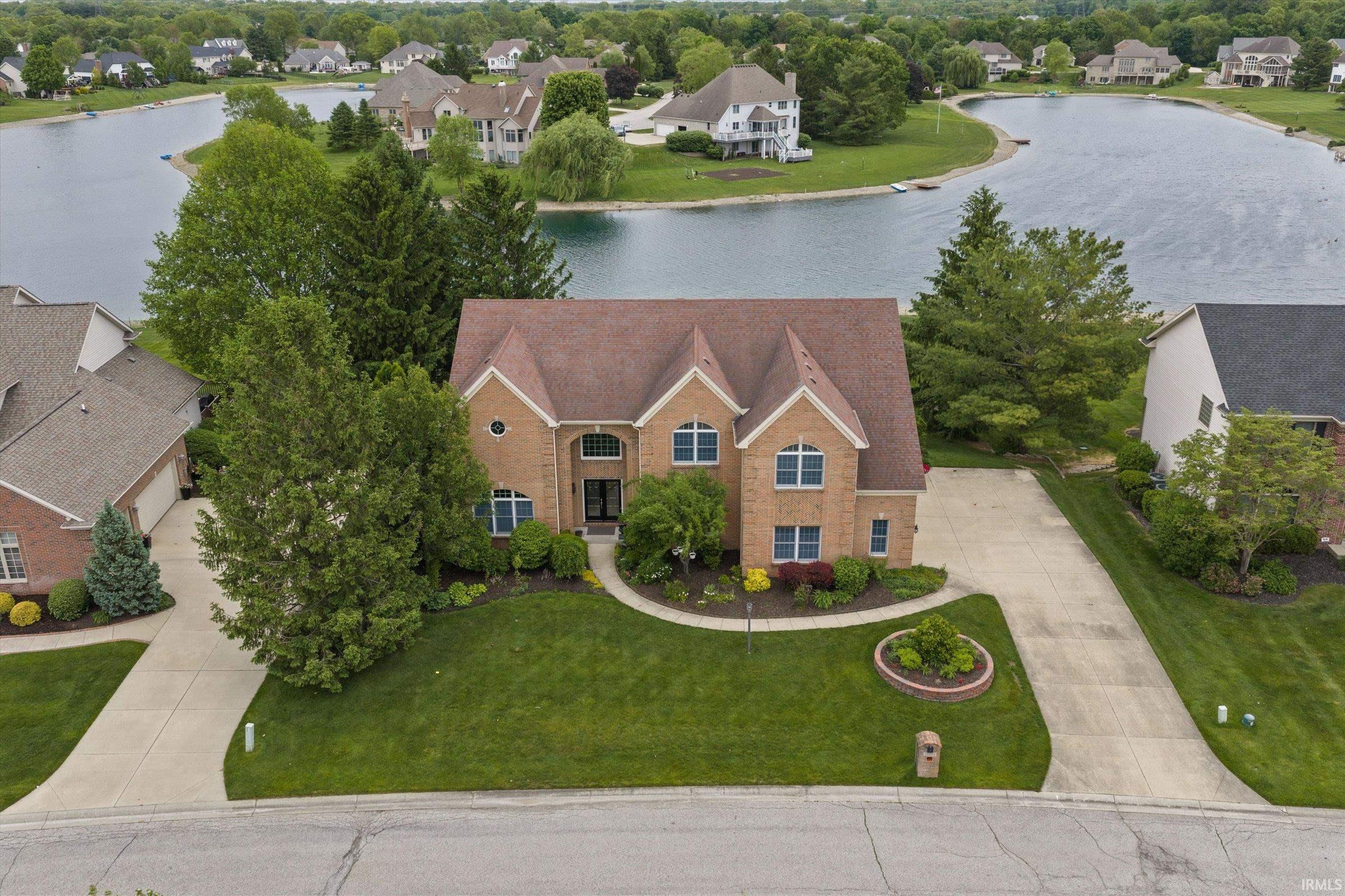 51344 Amesburry Way Granger IN 46530