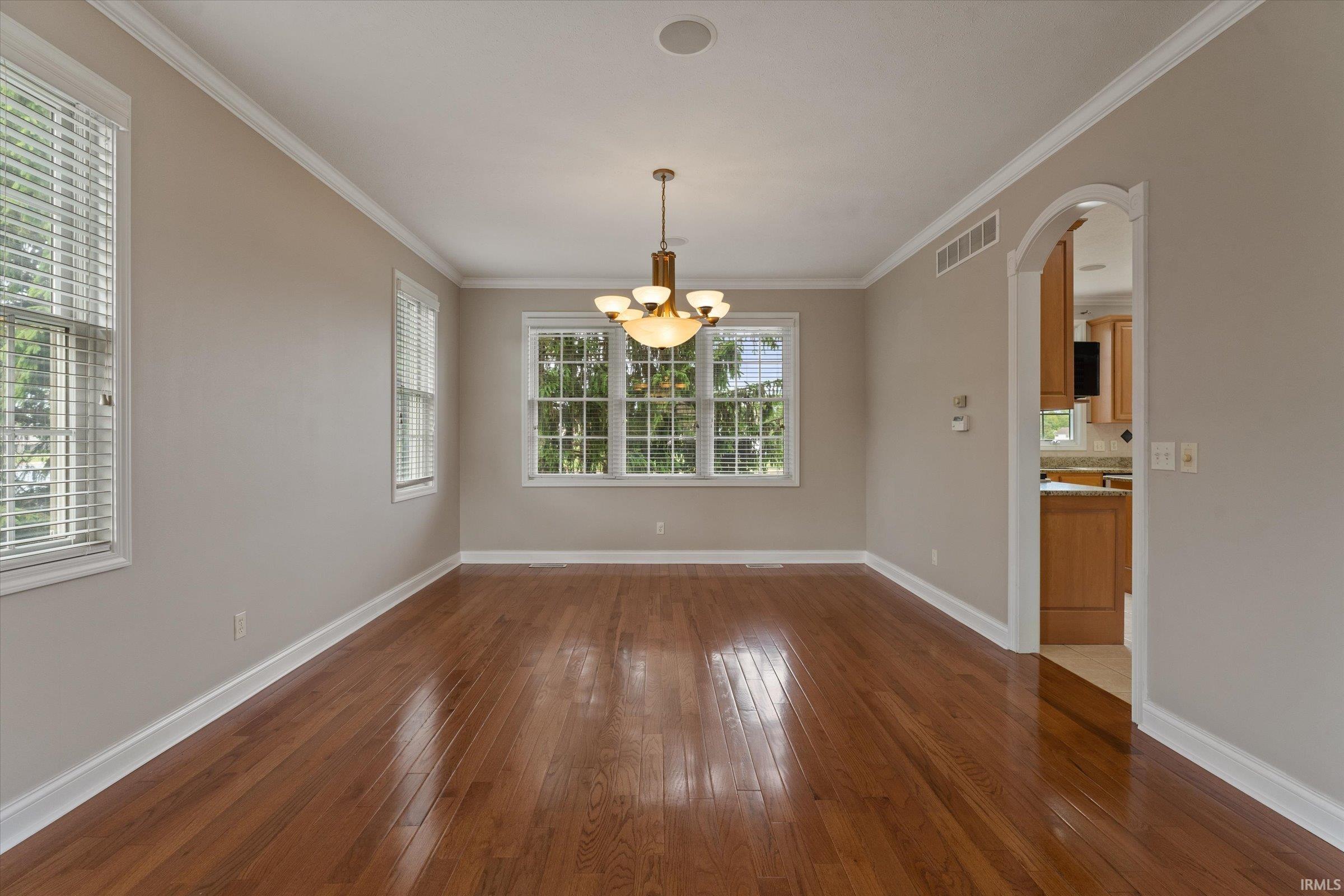 51344 Amesburry Way Granger IN 46530