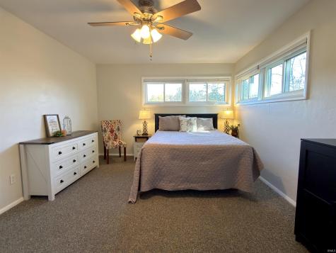 2239 S Hillcrest Drive Peru IN 46970