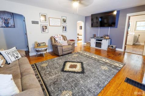 171 N Lewis Street Bloomfield IN 47424