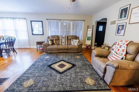 171 N Lewis Street Bloomfield IN 47424