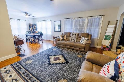 171 N Lewis Street Bloomfield IN 47424