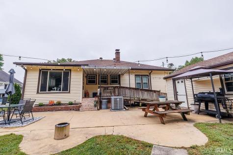 171 N Lewis Street Bloomfield IN 47424
