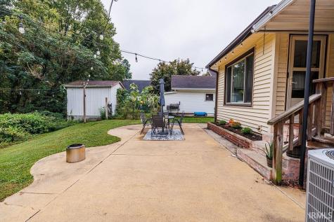 171 N Lewis Street Bloomfield IN 47424