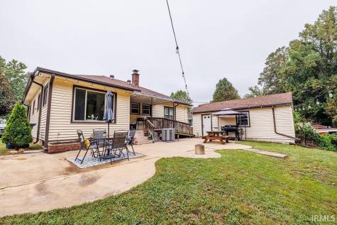 171 N Lewis Street Bloomfield IN 47424