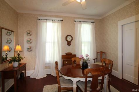 406 S Main Street Owensville IN 47665