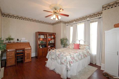 406 S Main Street Owensville IN 47665