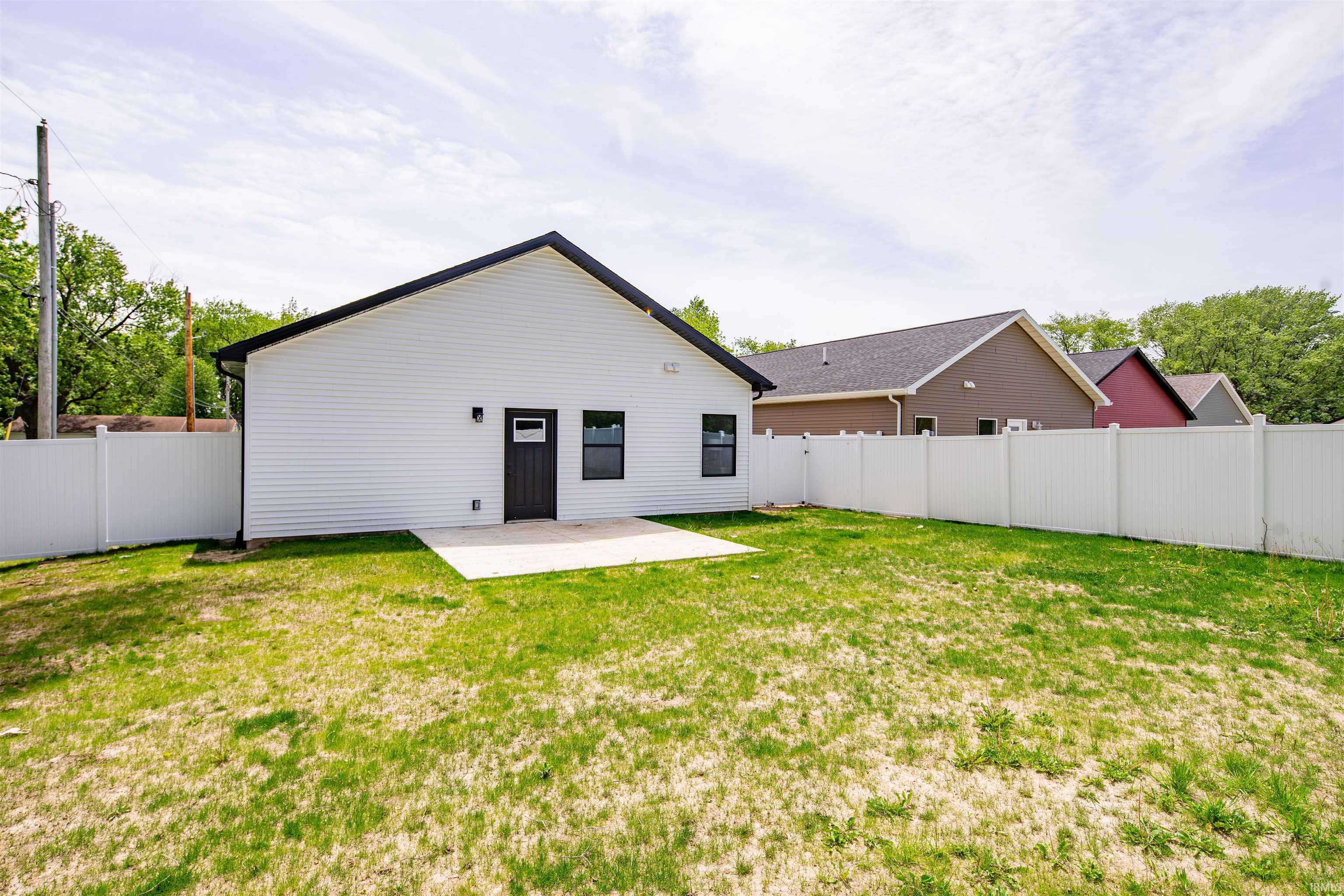 1725 Thornhill Drive South Bend IN 46614