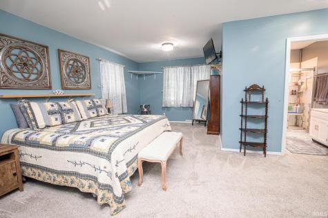 11866 N 300 E Roanoke IN 46783