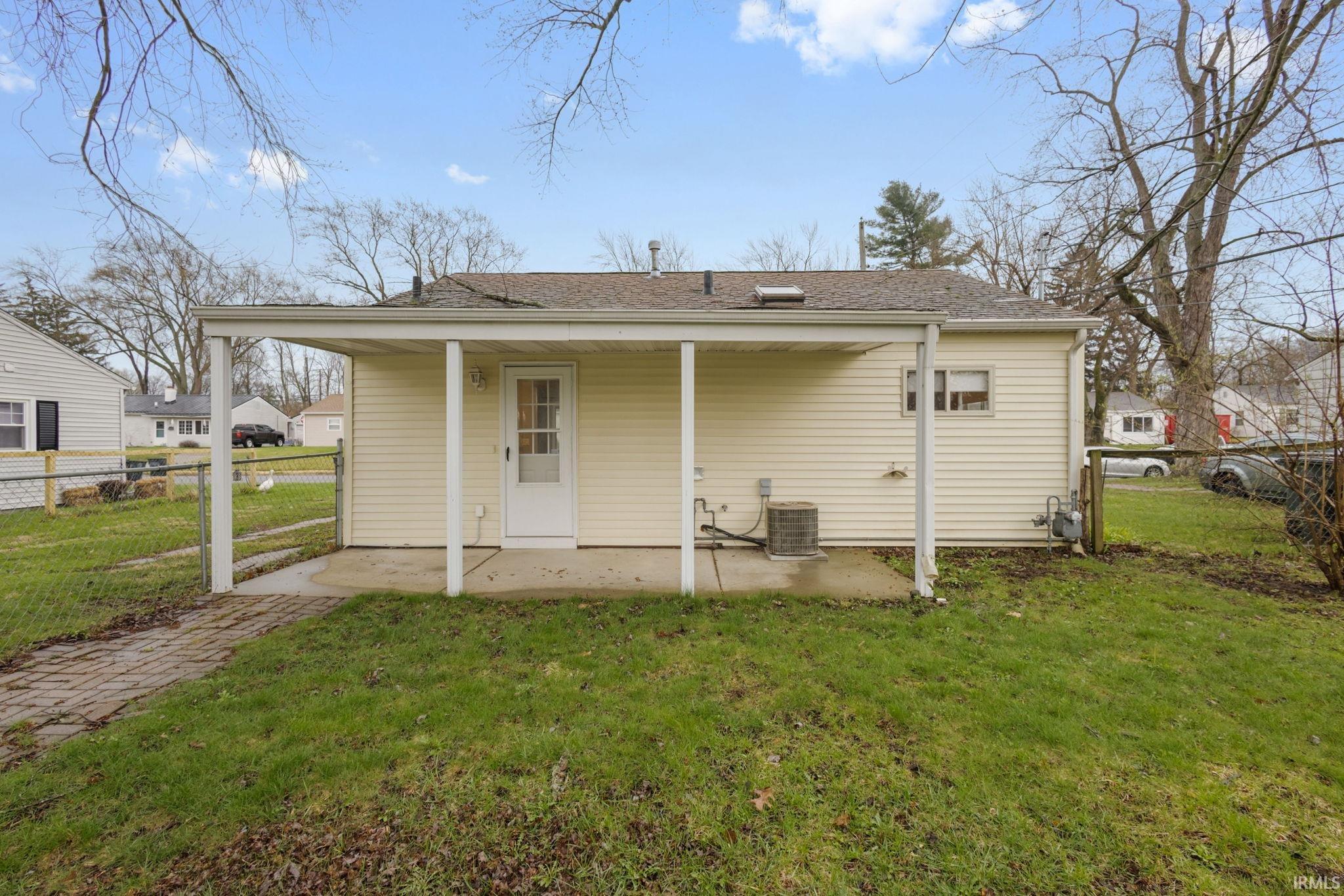 321 Barbie Street South Bend IN 46614