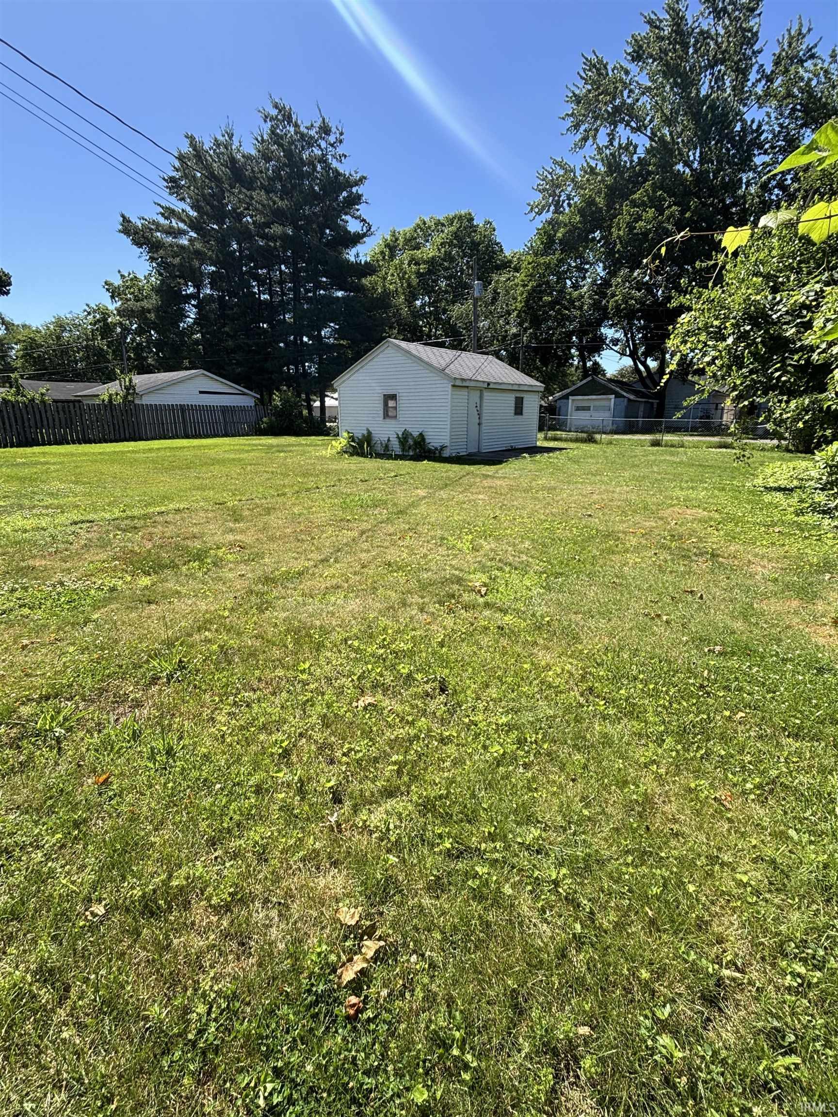 1433 Maple Row Elkhart IN 46514