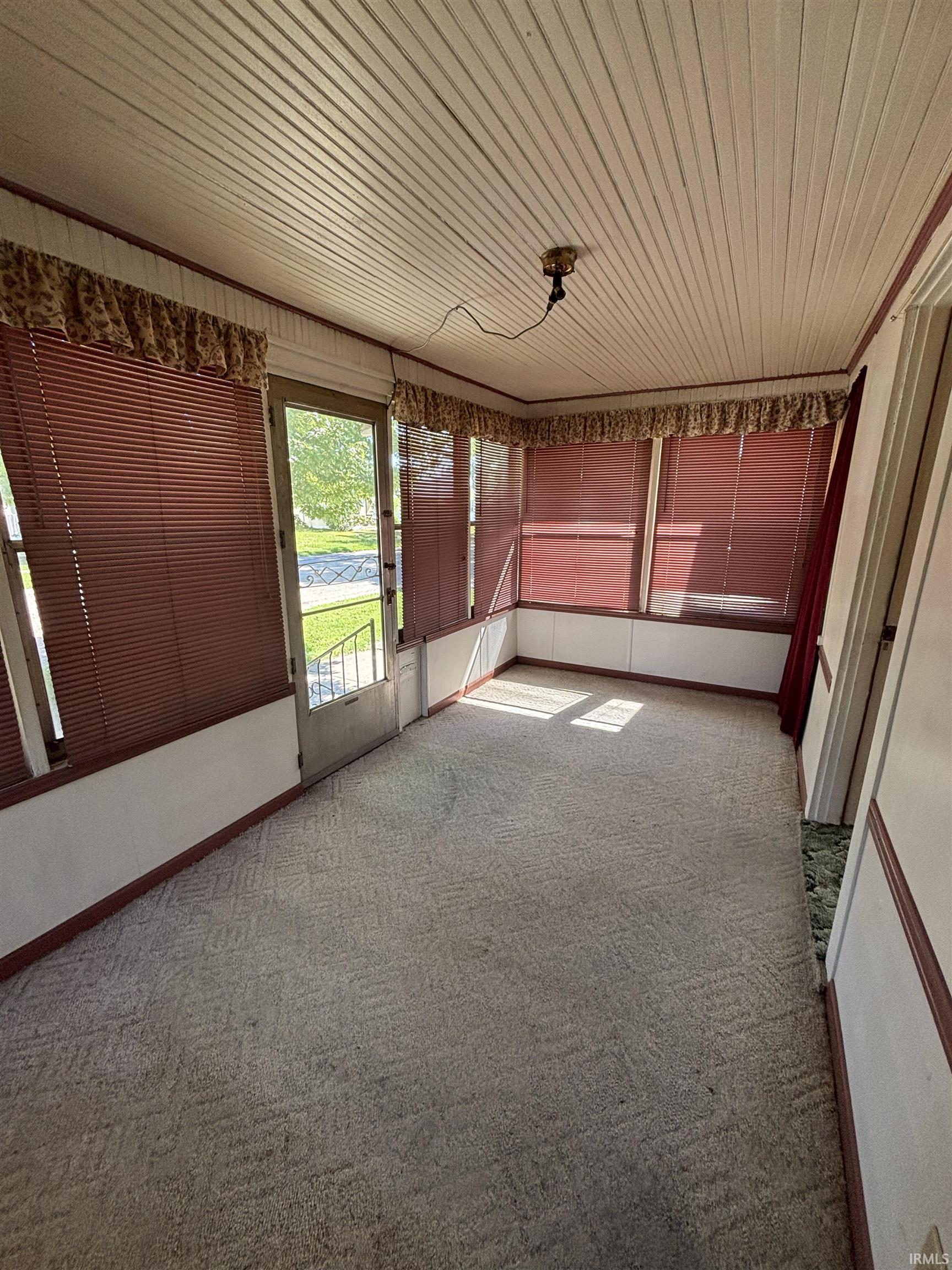 1433 Maple Row Elkhart IN 46514