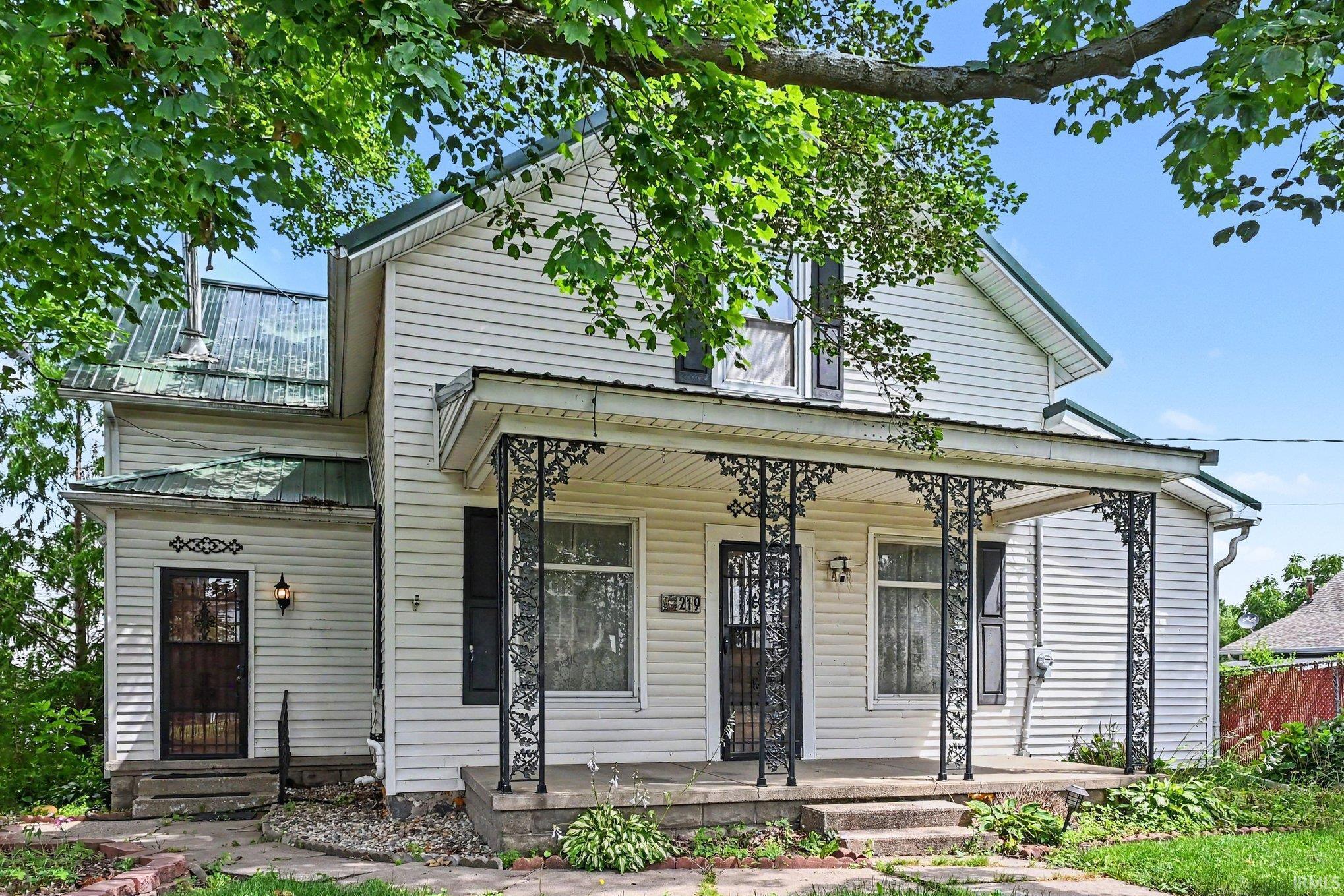 219 W Dewey Street Bremen IN 46506