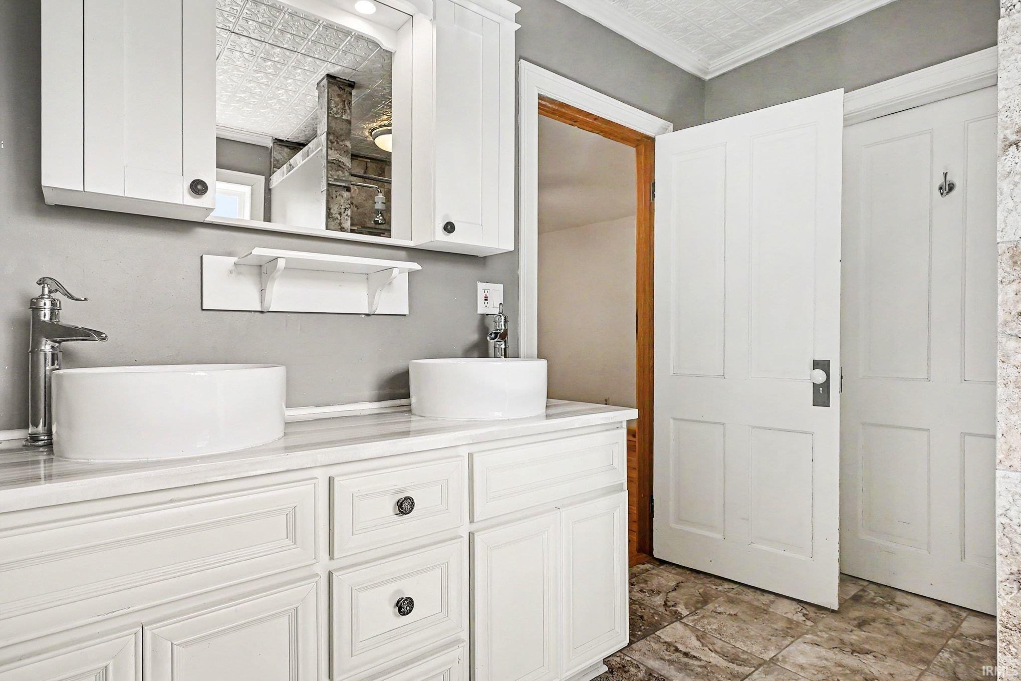 219 W Dewey Street Bremen IN 46506