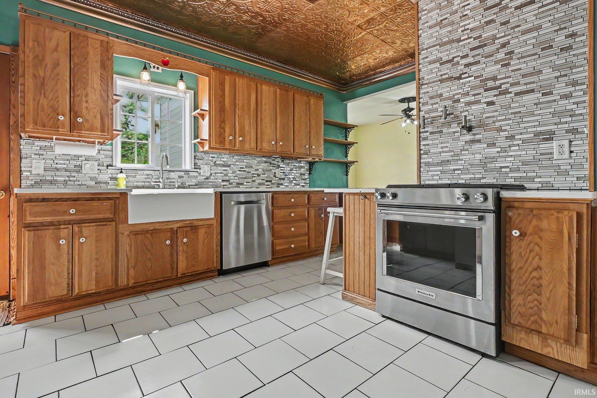 219 W Dewey Street Bremen IN 46506