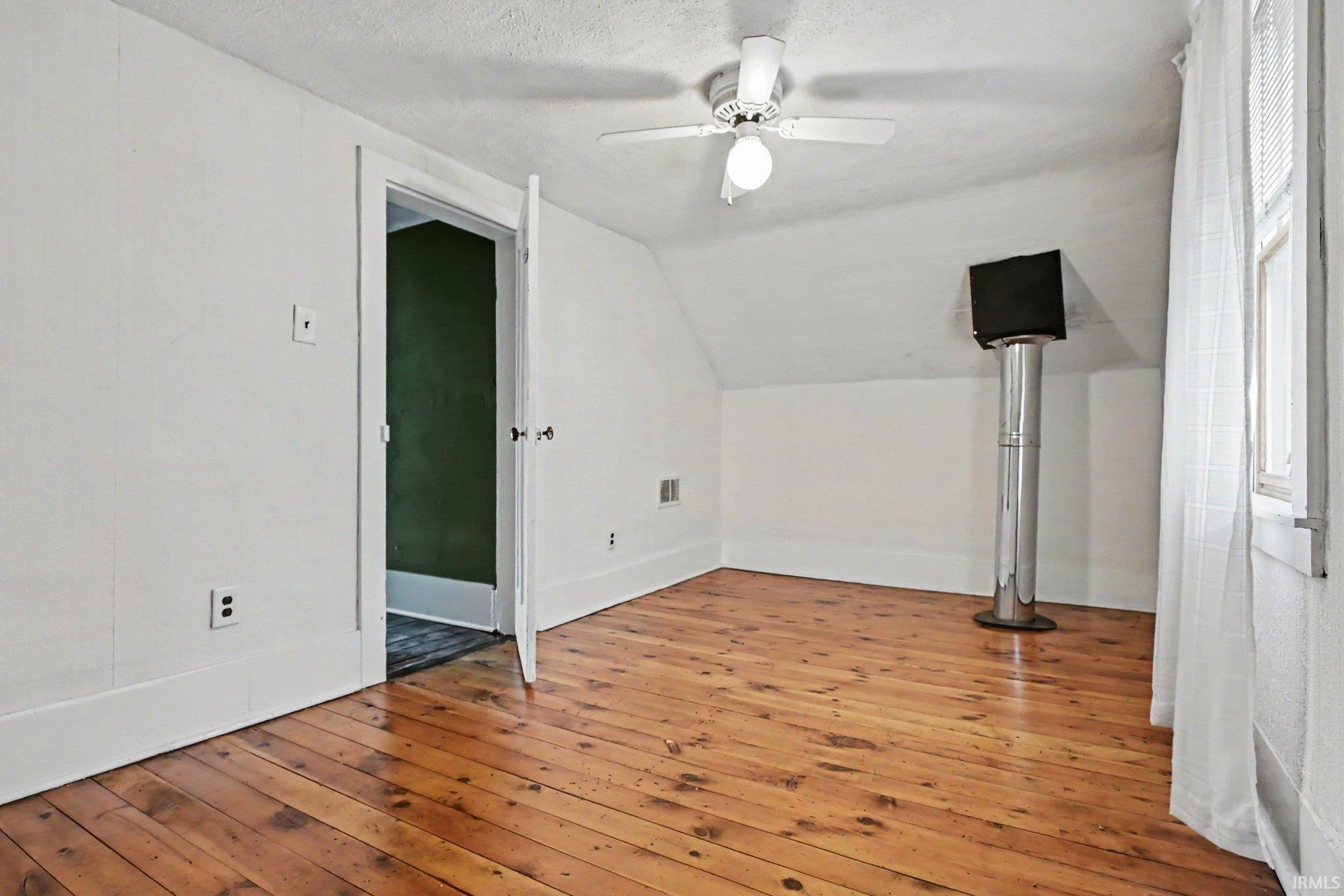 219 W Dewey Street Bremen IN 46506