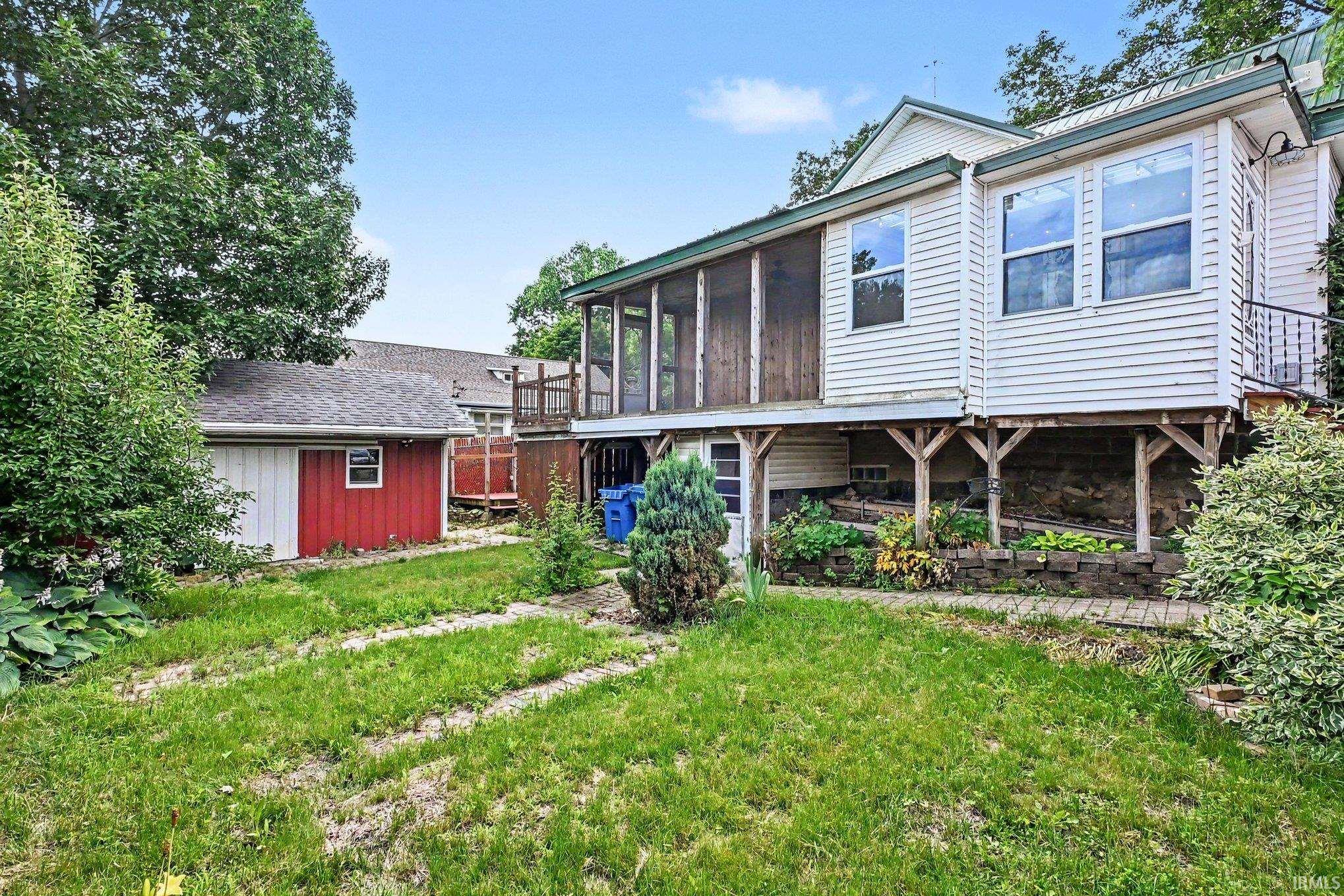 219 W Dewey Street Bremen IN 46506