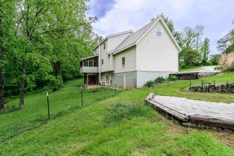 7667 S Rockport Road Bloomington IN 47403