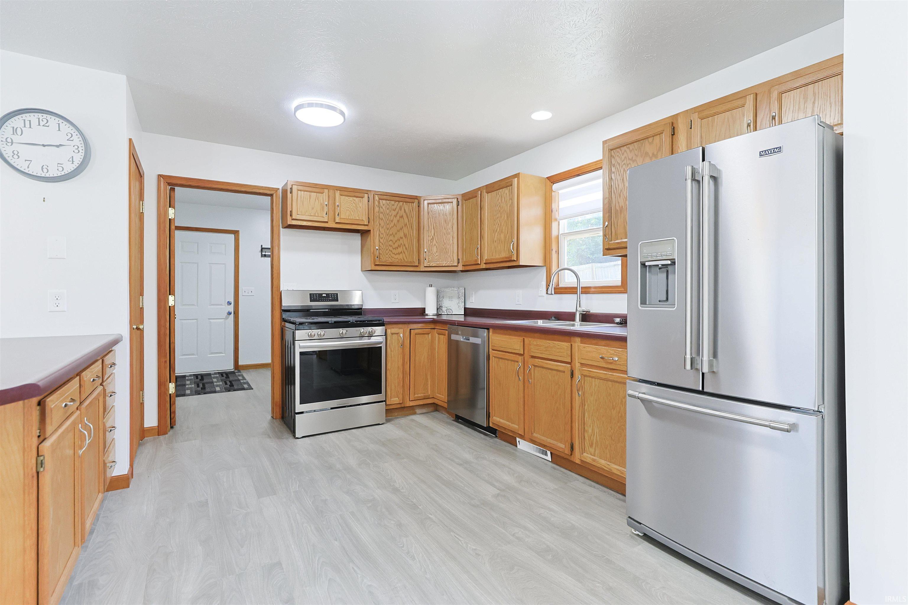 213 S Grand Street Lakeville IN 46536