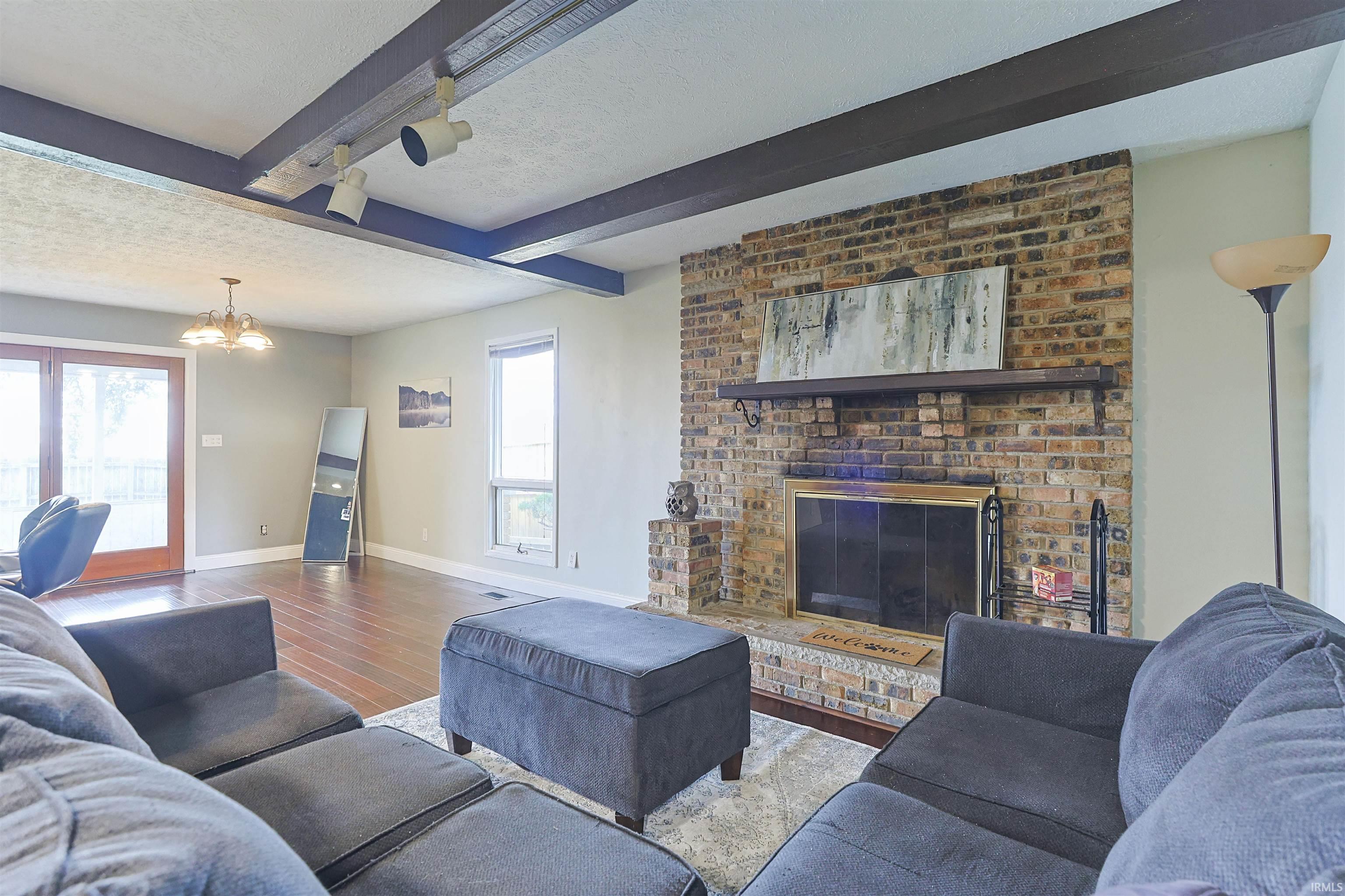 1982 Renfrew Drive South Bend IN 46614