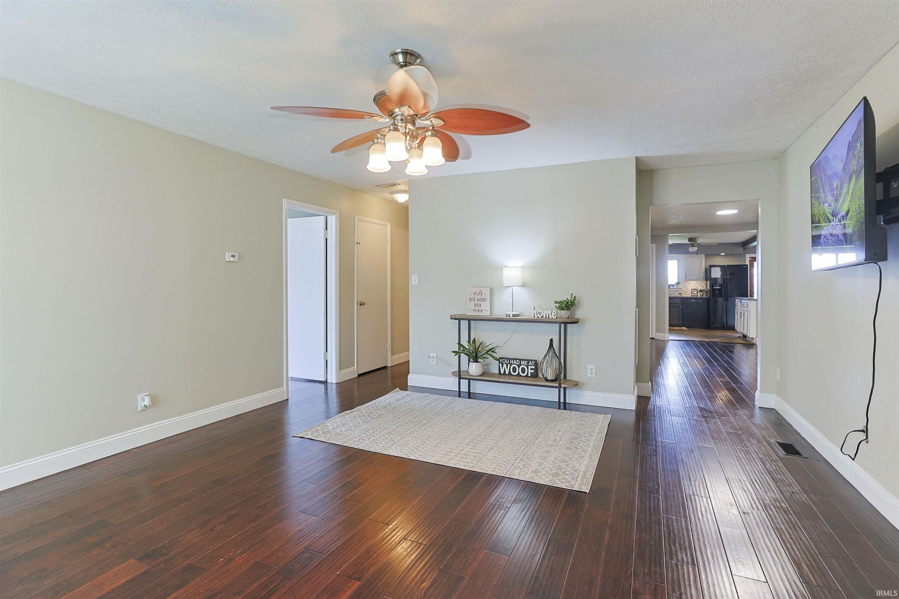 1982 Renfrew Drive South Bend IN 46614