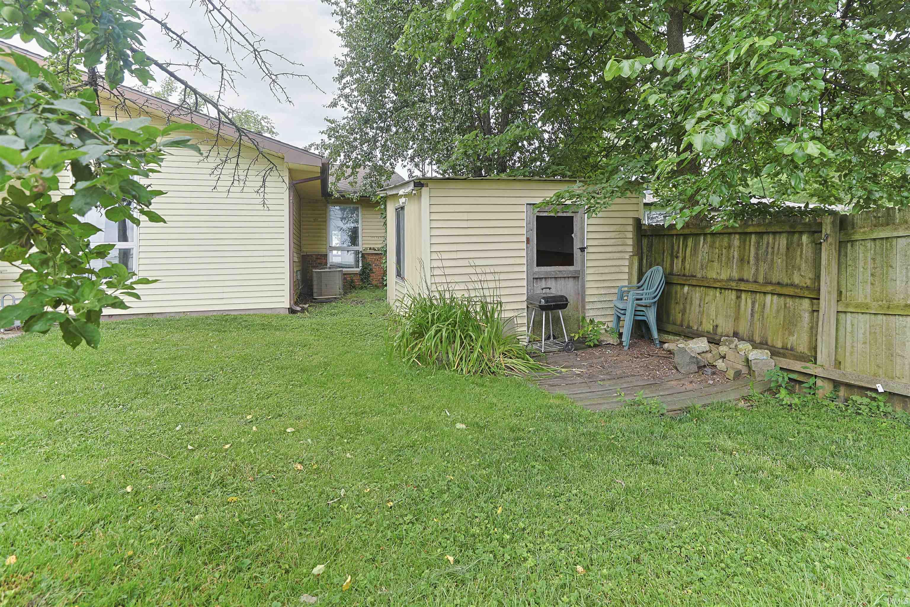 1982 Renfrew Drive South Bend IN 46614
