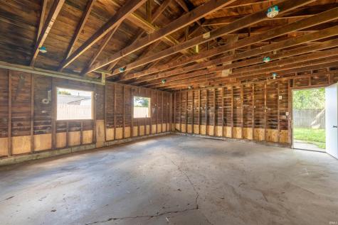 206 N Fulton Street Parker City IN 47368
