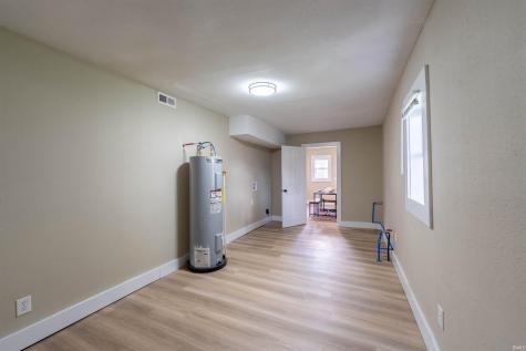 206 N Fulton Street Parker City IN 47368