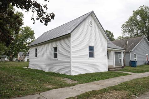 809 N Court Street Sullivan IN 47882