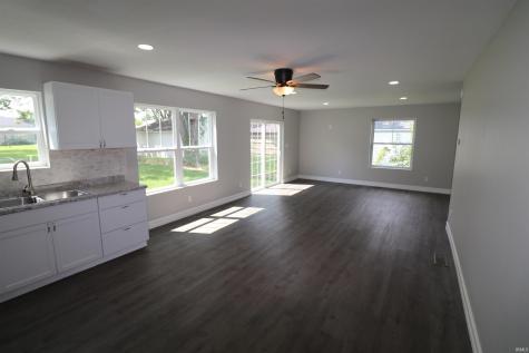 1653 E Jefferson Street Frankfort IN 46041