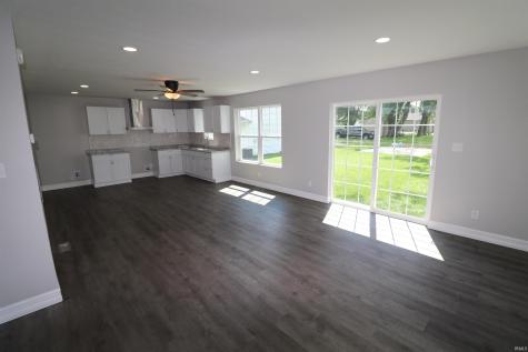 1653 E Jefferson Street Frankfort IN 46041