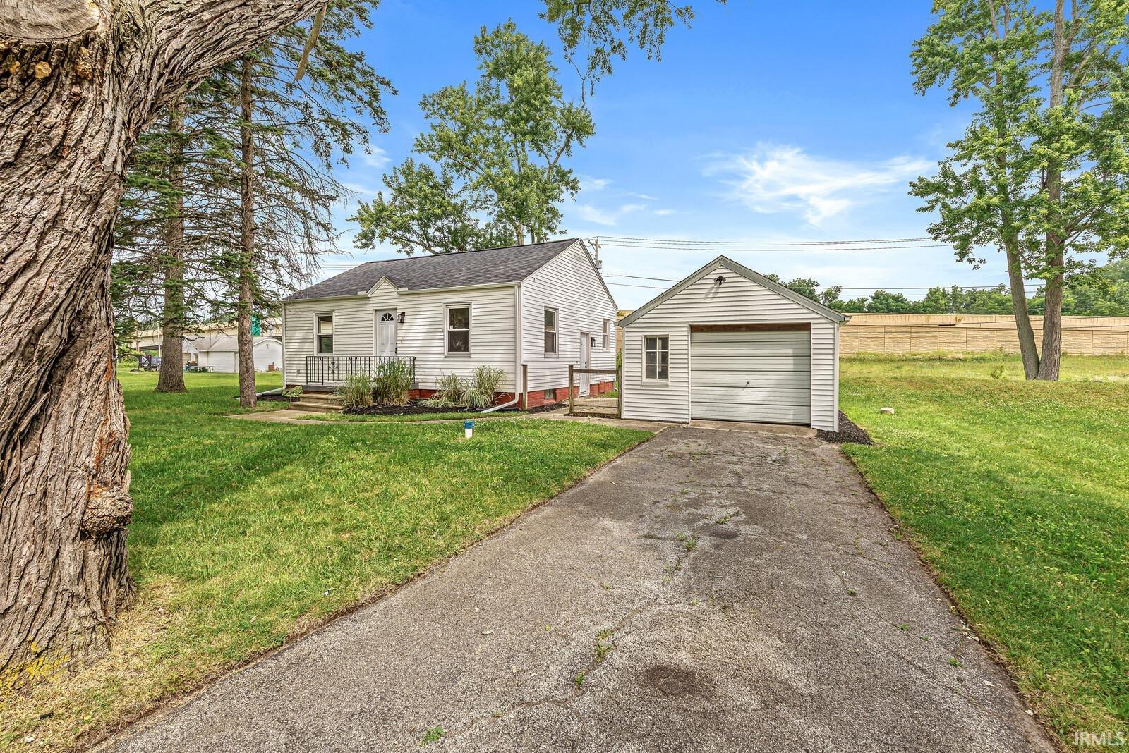 19819 Ruth Avenue South Bend IN 46614