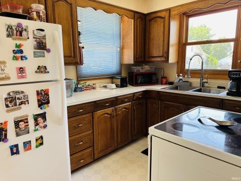 305 S Toner Street Kewanna IN 46939