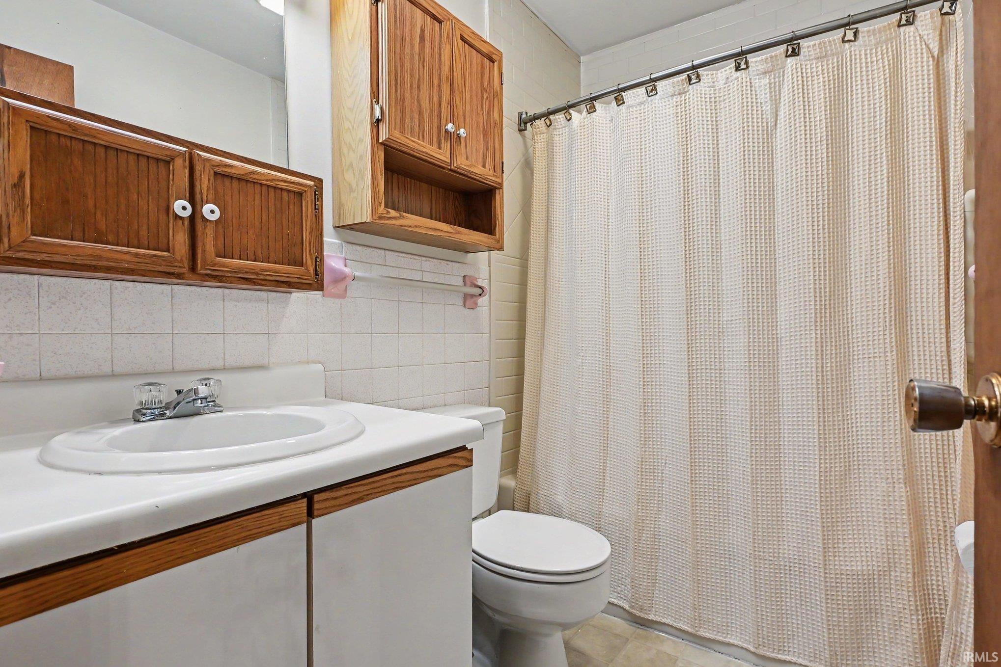 1512 Brook View Avenue Warsaw IN 46580