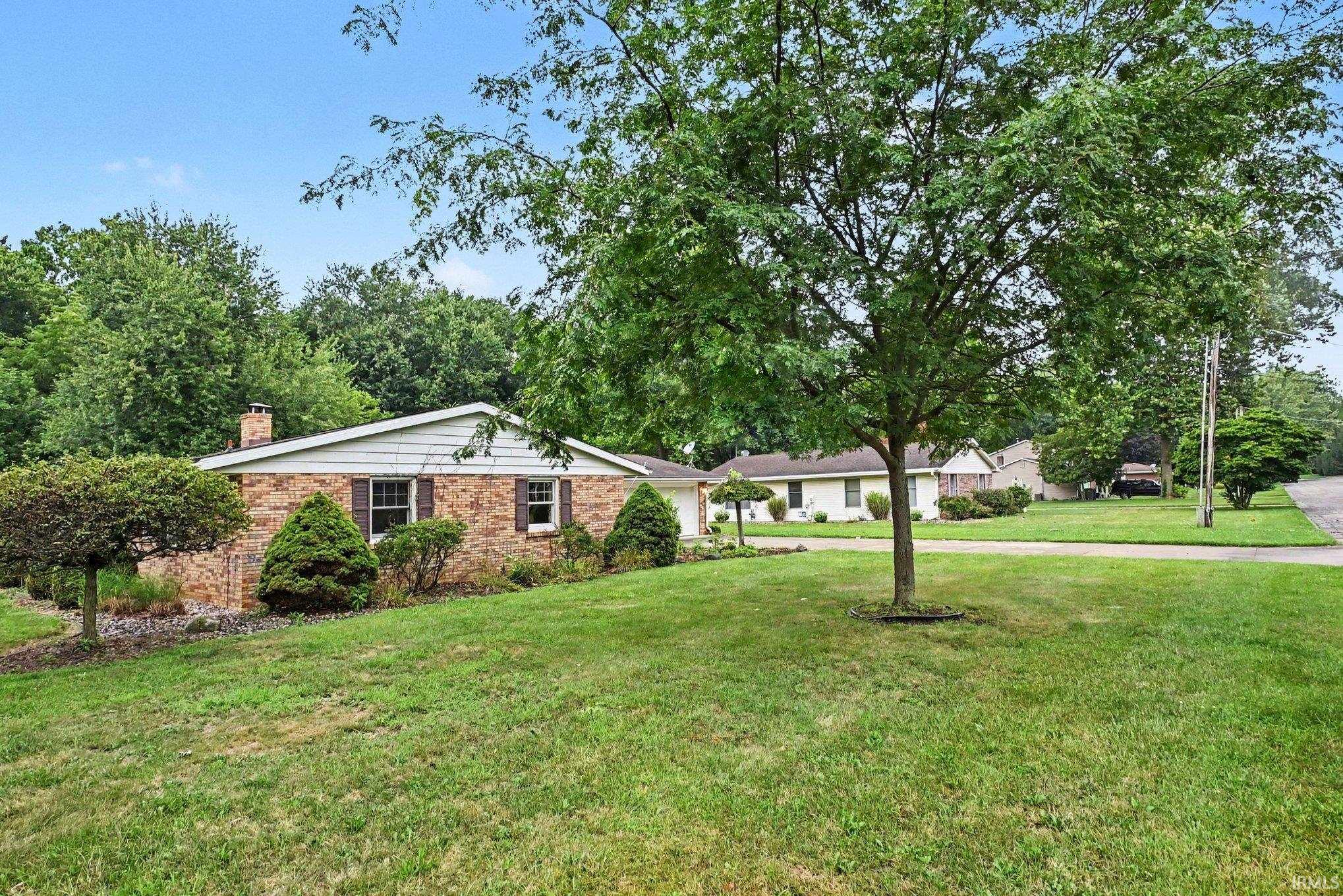 1512 Brook View Avenue Warsaw IN 46580