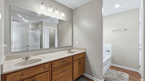 5076 Redwall Rim Passageway Fort Wayne IN 46808