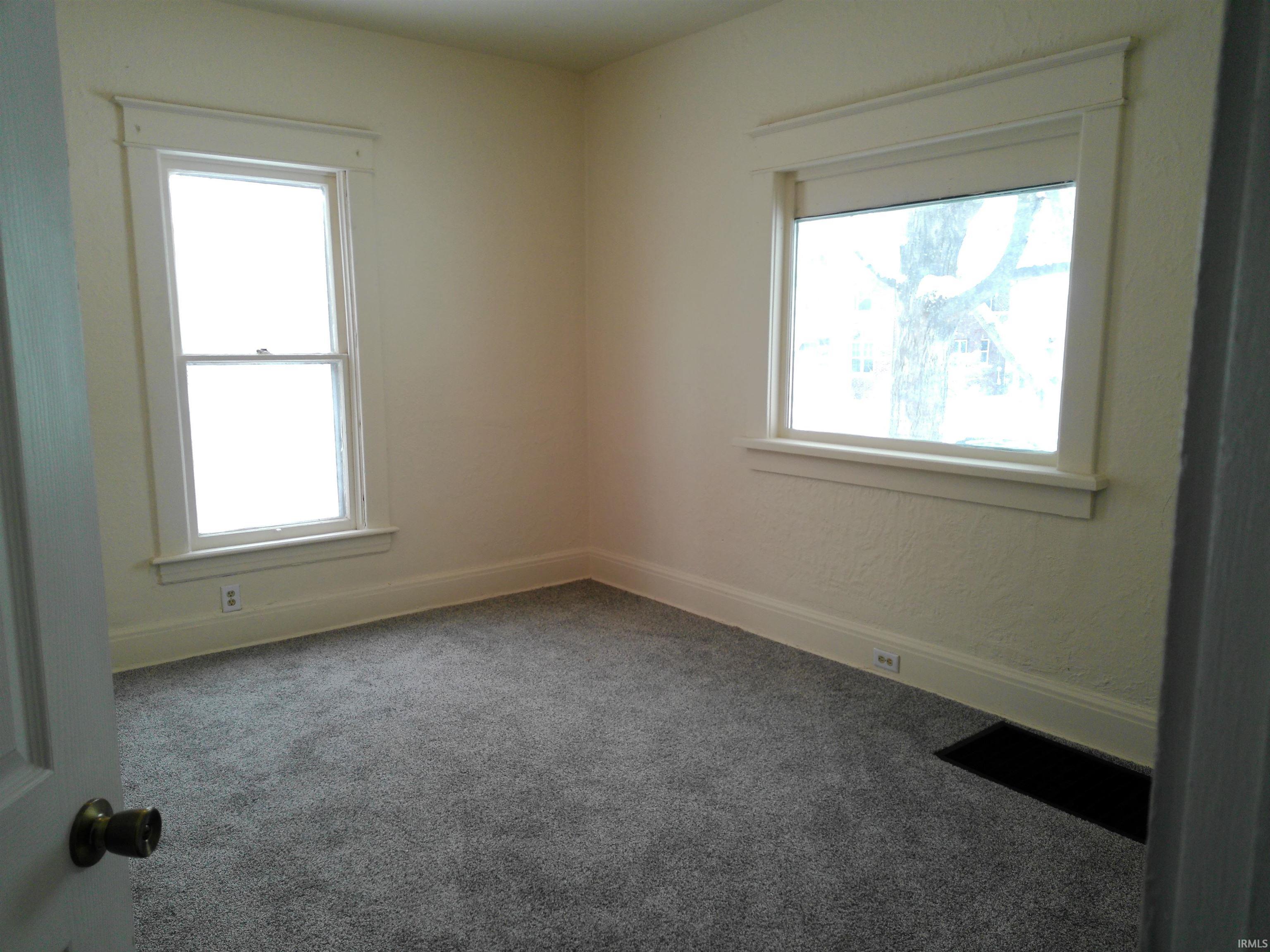 1619 Leer Street South Bend IN 46613