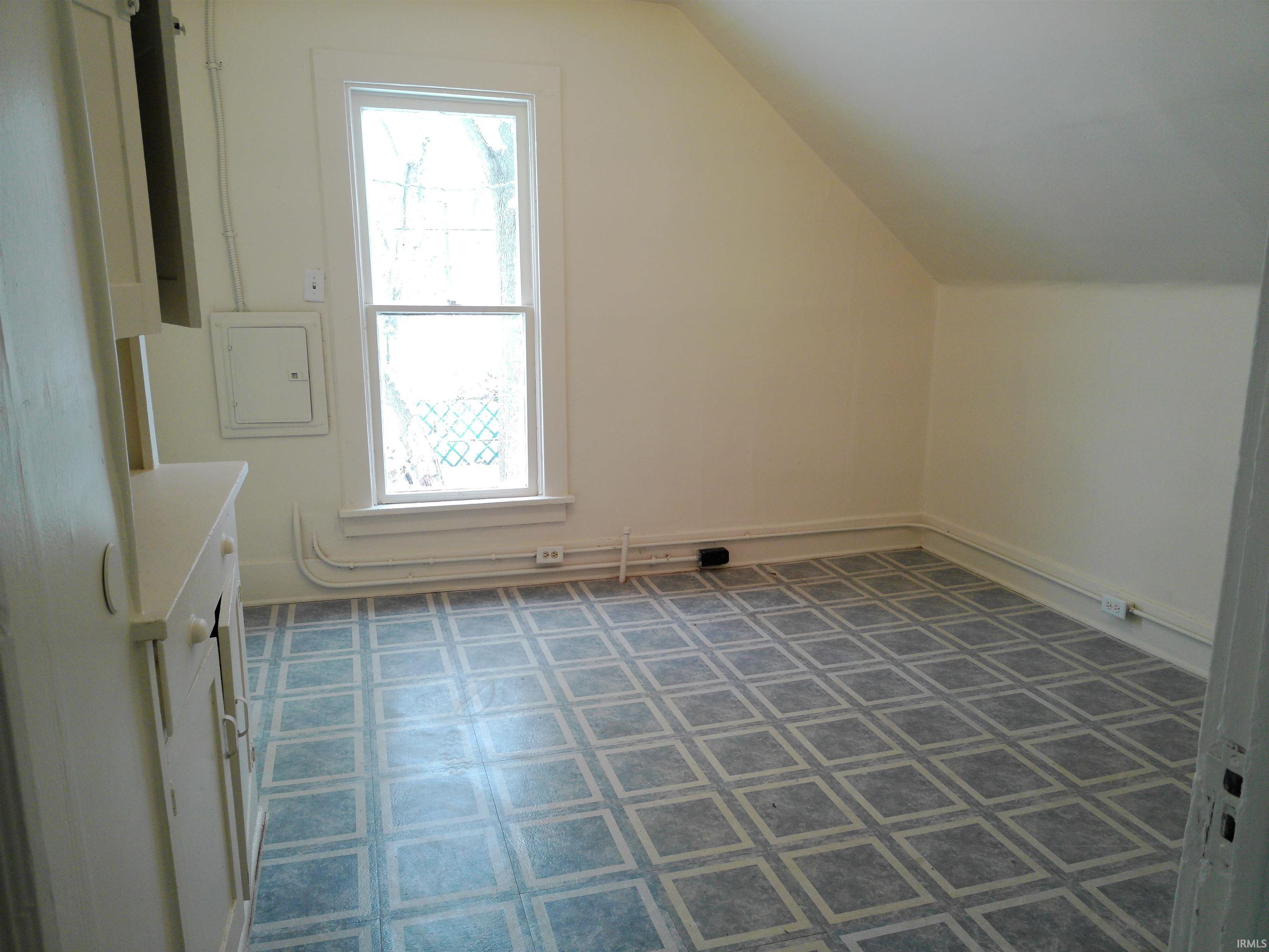 1619 Leer Street South Bend IN 46613