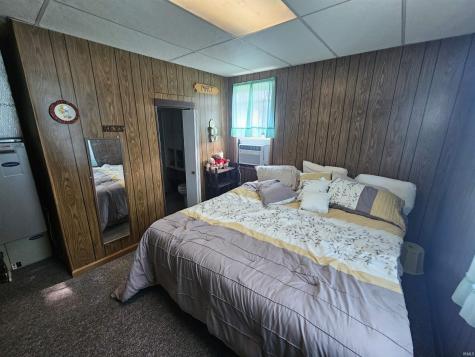 702 S Durbin Street Bicknell IN 47512