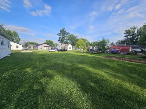 702 S Durbin Street Bicknell IN 47512
