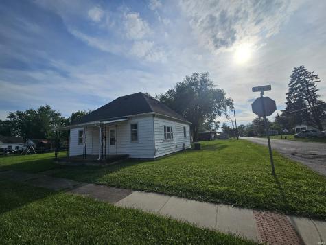 702 S Durbin Street Bicknell IN 47512
