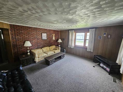 702 S Durbin Street Bicknell IN 47512