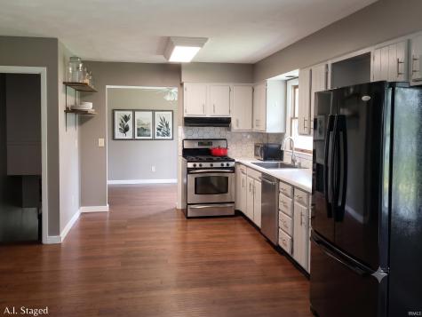 1104 N Hiawatha Drive Syracuse IN 46567