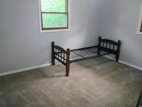 1104 N Hiawatha Drive Syracuse IN 46567