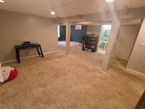 1104 N Hiawatha Drive Syracuse IN 46567