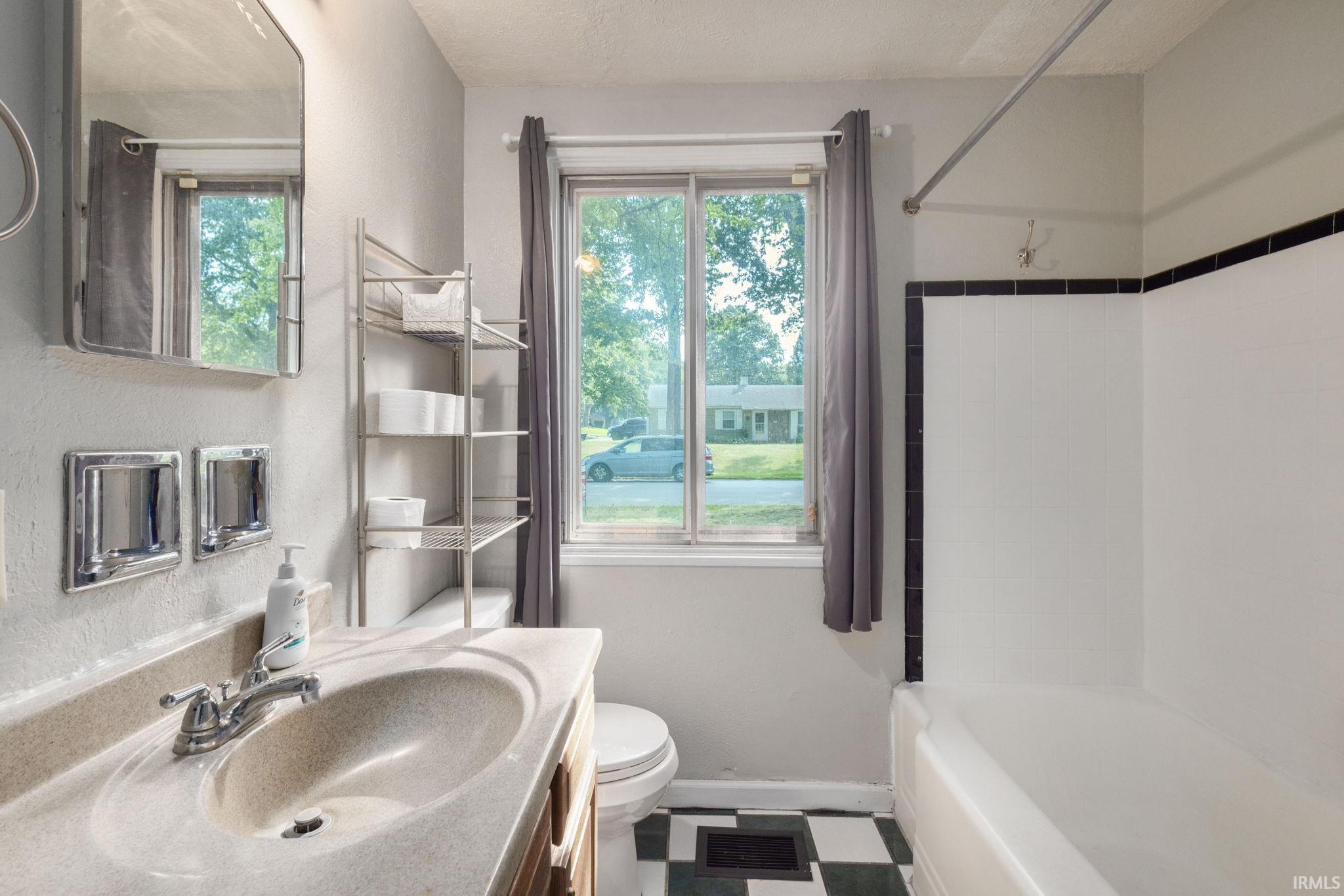 2729 Hilltop Drive South Bend IN 46614