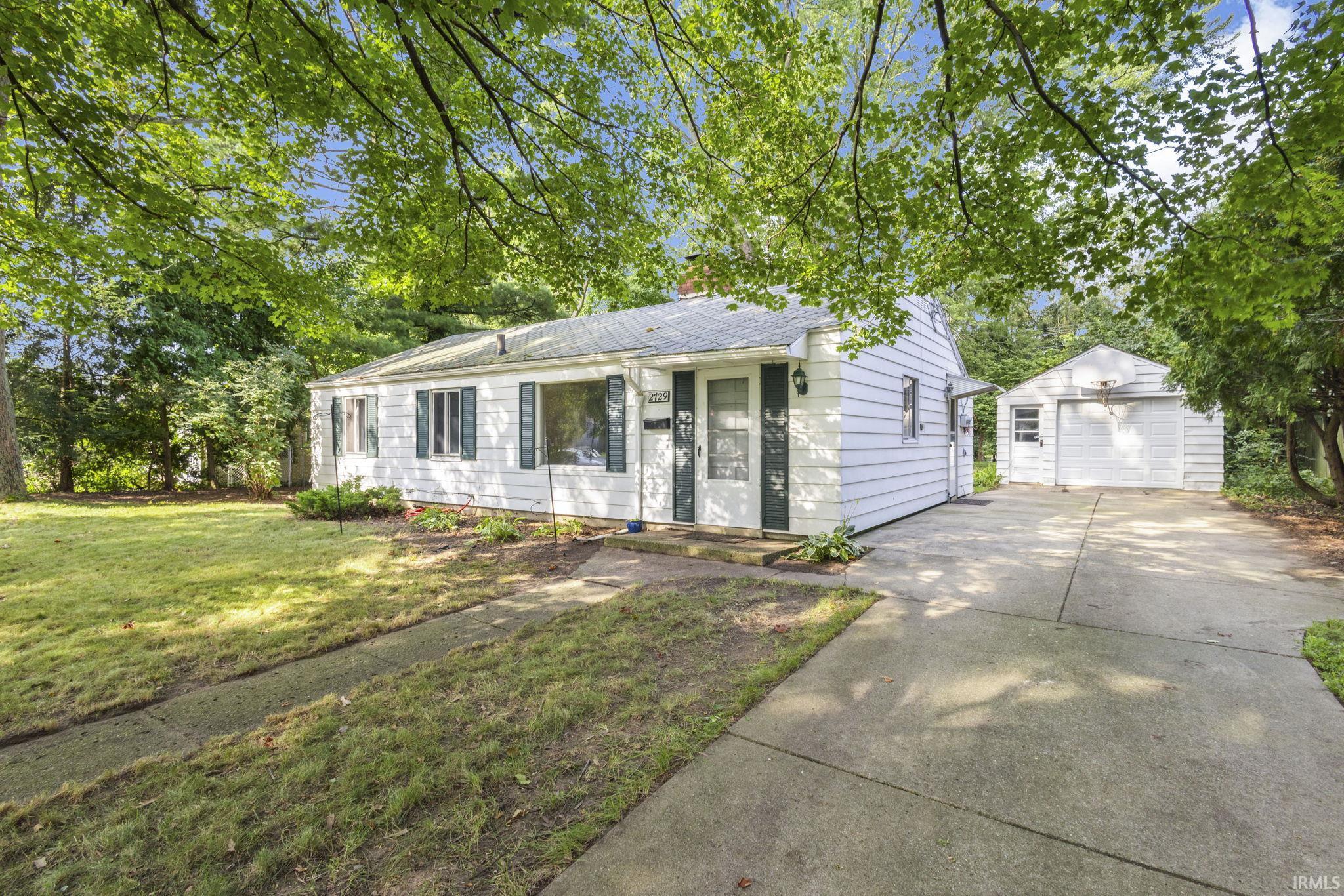 2729 Hilltop Drive South Bend IN 46614