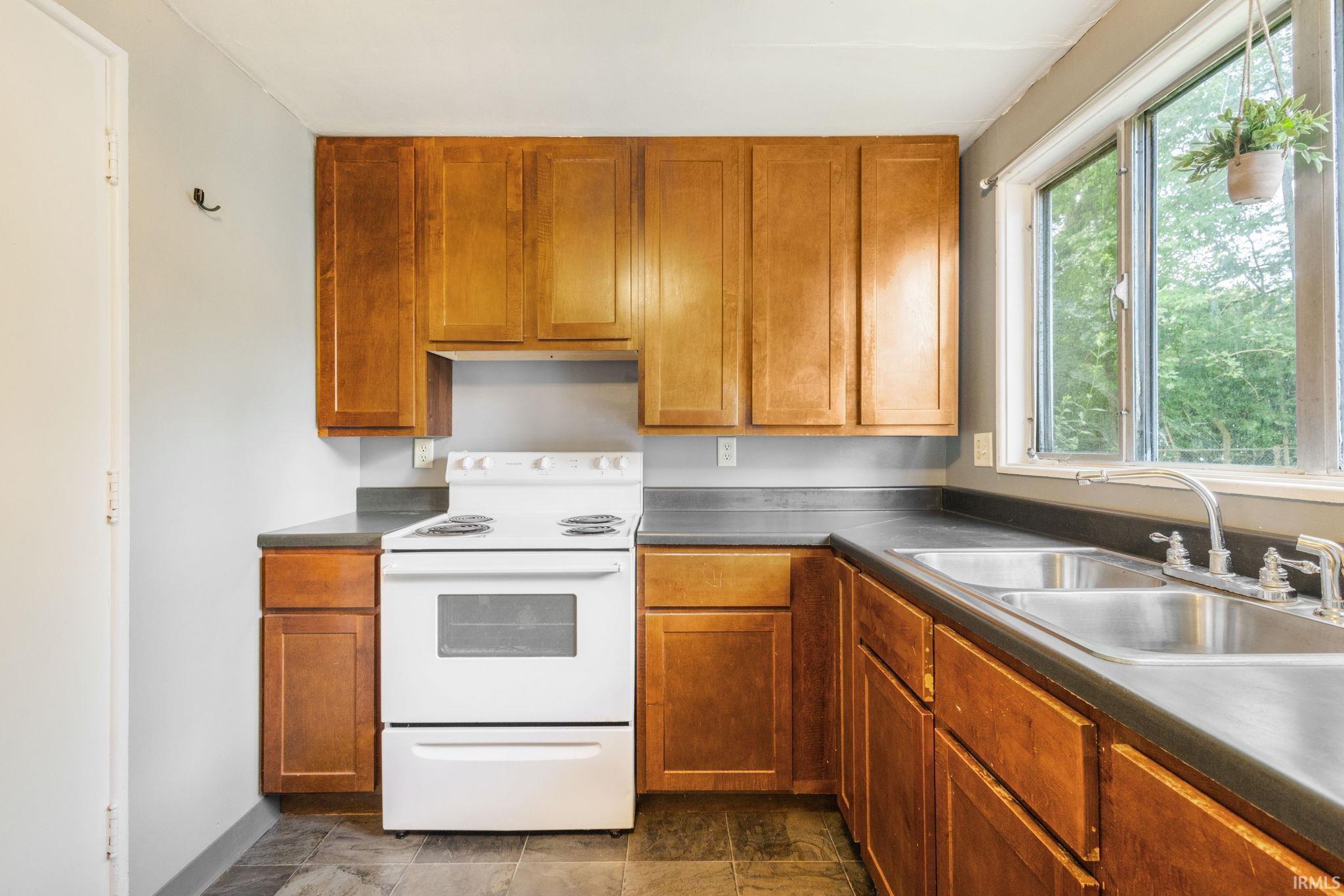 2729 Hilltop Drive South Bend IN 46614