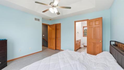 605 E Wawonaissa Drive Syracuse IN 46567